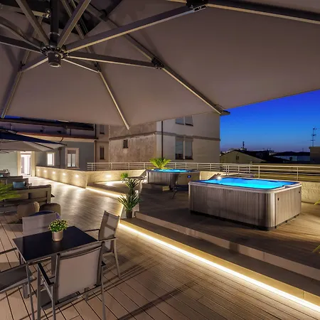 Vi شقة فندقية فياريجيو