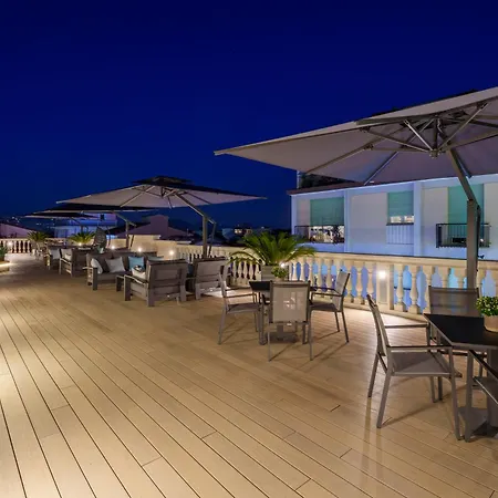 Hotel apartamentowy Vi Viareggio