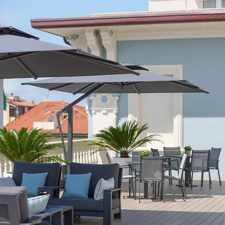 Vi Hotel apartamentowy Viareggio