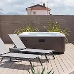 Vi 4* Viareggio